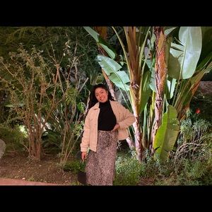 Meet your Posher, Gloria